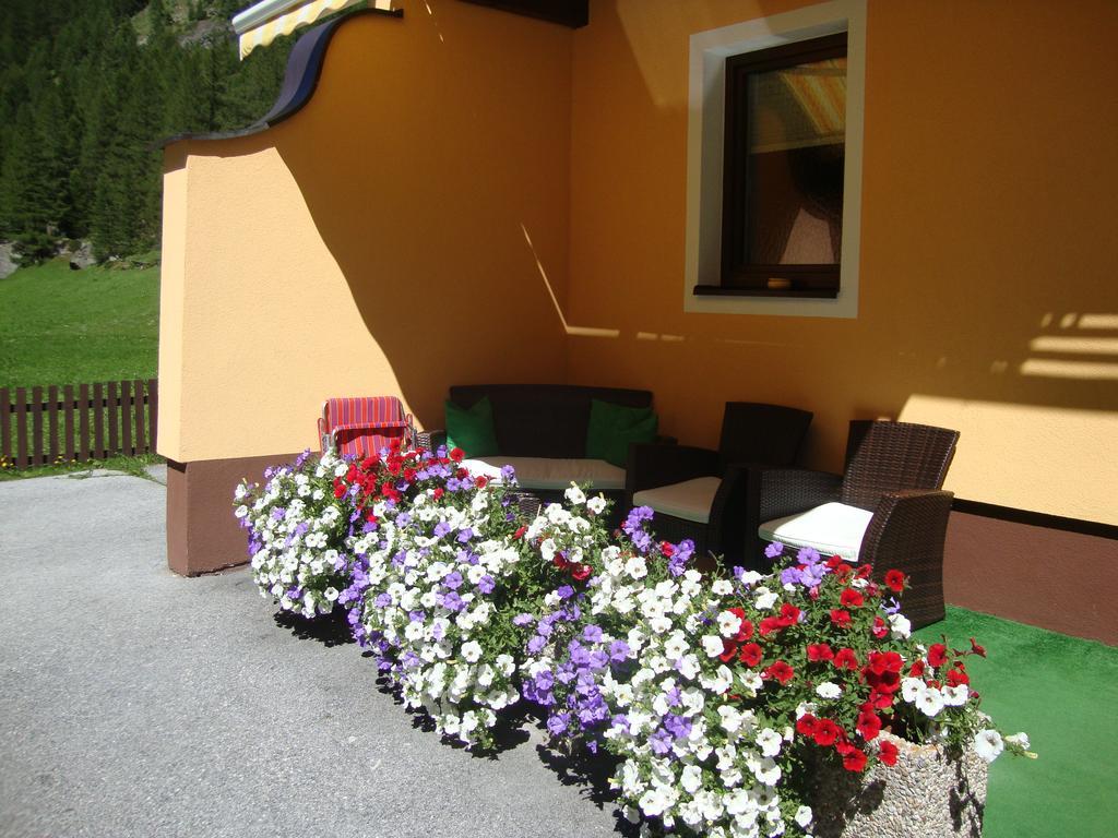 Bed and Breakfast Haus Sonnschein Sölden Exterior foto